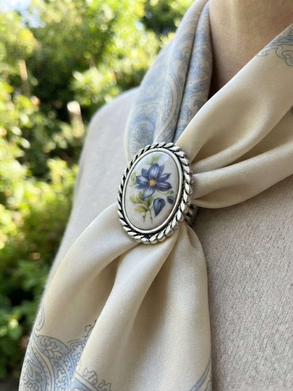 Vintage W. Germany Blue Floral Porcelain Cabochon Brooch Pin / Scarf Clip